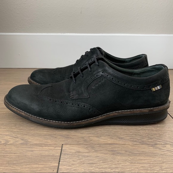 ecco contoured black